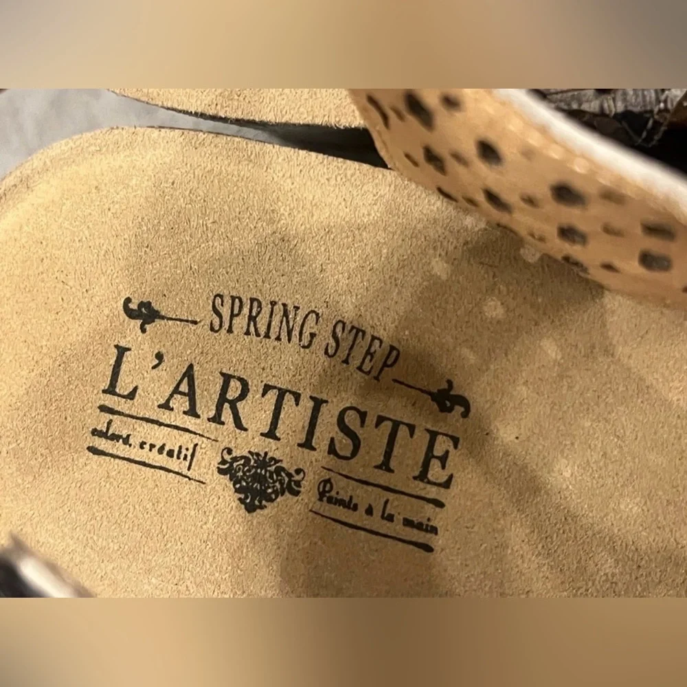 Spring Step Wedges with Cream and Brown Leaf Design - Picture 6 of 6